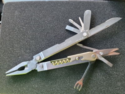 Leatherman UTENS.MULTIUSO LEATHERMAN CHARGE PLUS TTI TITANIO